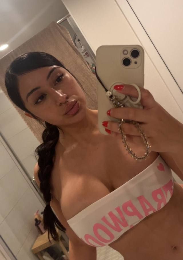 Hello gentleman, I'm Rhonda ❤💋 Very going, I'm looking to have a good time❤ I'm professional. Your satisfaction is my main pr - Image 2