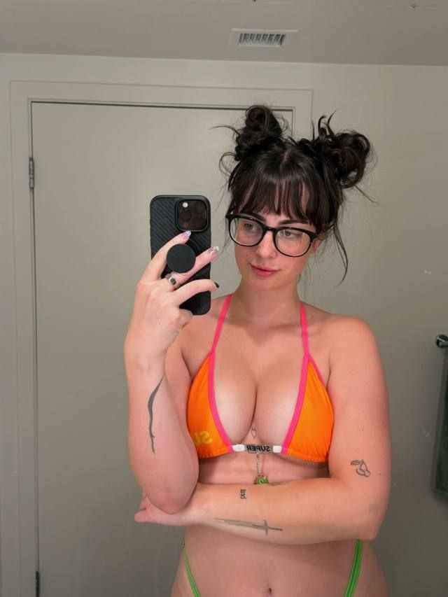 I’m available let’s have fun…. Not here for game please don’t text me if you’re not serious. - Image 2