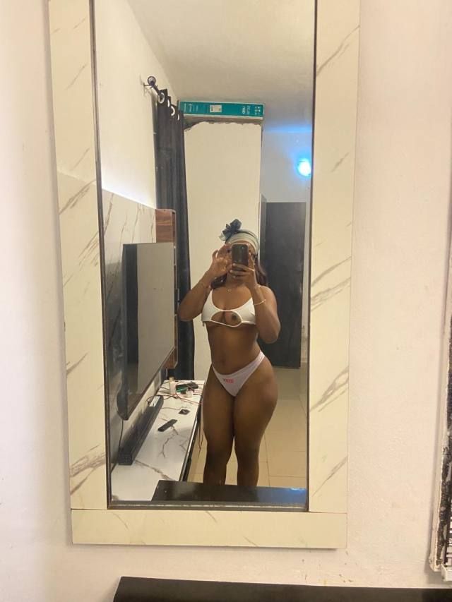I’m a real ebony babe available to link up and have some fun Incall or outcall Telegram: munalove606 signal: Munarose.25 - Image 2