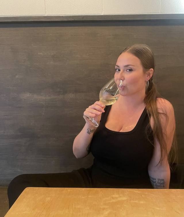 !! NO PRICE TAG, NO COST !!—just chemistry that sets us both on fire. All heat, NO COST . Come fuck me… 💎” - Image 3