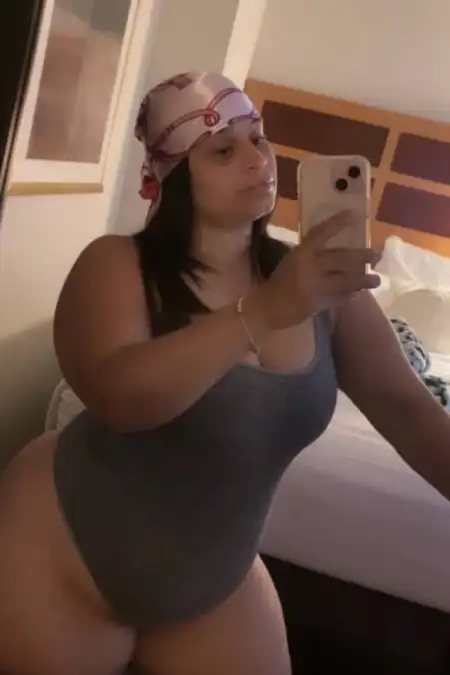 Hi Guys Am Mary available nowCome Smack it For Me 👋🏼 i Squirt💦 👅 24/7 Available for Outcall, Incall,CarFun 🚙 and FaceTime😍 - 2