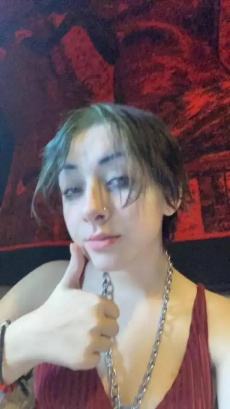 Hi guys💋✦️🖐✦   ,my name is Lucy I live alone in my home, an appointment time in a low rate including 💋 💦. 👅Dgoggy Style/👅69St