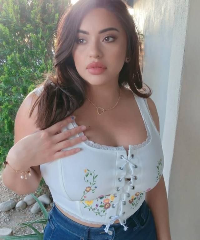 Flirty Explorer Seeking Mutual Fun. (Friends with benefits) - Image 3