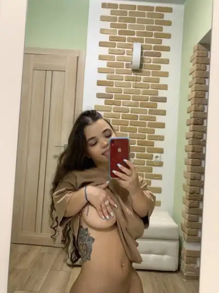 Tonight you want to party and enjoy Christmas you can contact me and the best I only pay in person 🔥🦋😙😩😩🫦❤️😈 (20520**** - 3