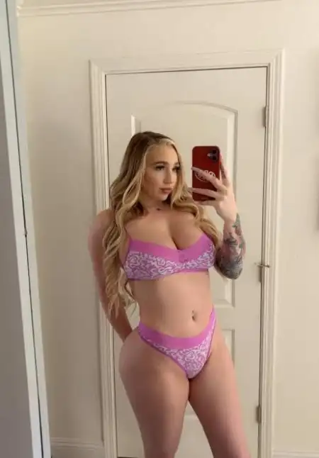 Looking for a Fun Night or Weekend Hookup 🔥 - 2