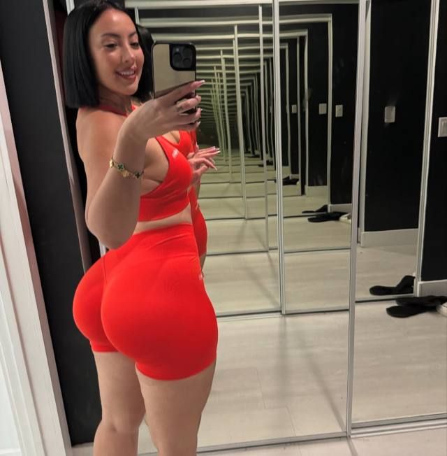 I’m available for Incall & outcall - Image 3