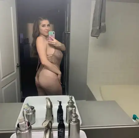 I offer a full-service experience, including (GFE) with deep kissing 💋, 69 🤪, deep throat 🌊, BBJ 👄), anal 🍑, and COB💦.