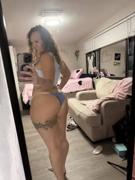 I don't need visitors here on my list all I want is who will fuck and pay that all - 3