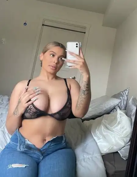 Hey baby I’m 420 and party friendly 💕 I live alone in my apartment . You can come to my apartment or anywhere you like 💕iam 1 - 3