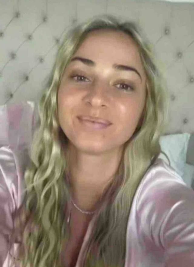 Snapchat: alexabeth57 . Massage, barebacks, riding, squirting, HARDS(coke and others), threesome, 69, anal, blowjob - Image 2