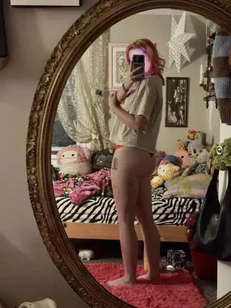 Hey 👋 it’s your girl pinky 🌸and I am down to fuck tonight🤭💦🍆🍑