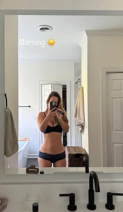 Looking for a friend with benefits and also I want this to be a regular thing between me and my fxk buddy for the time being - Image 2