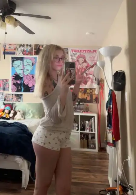 Hi 👋 it’s Megan and I am down to have my cheeks clapped 🤭🍑💦🍆