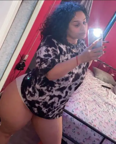 Hi Guys hit me up rn +1623-210-5018 I’m Jessie   im available nowCome Smack it For Me 👋🏼 i Squirt💦 👅 24/7 Available for Outca