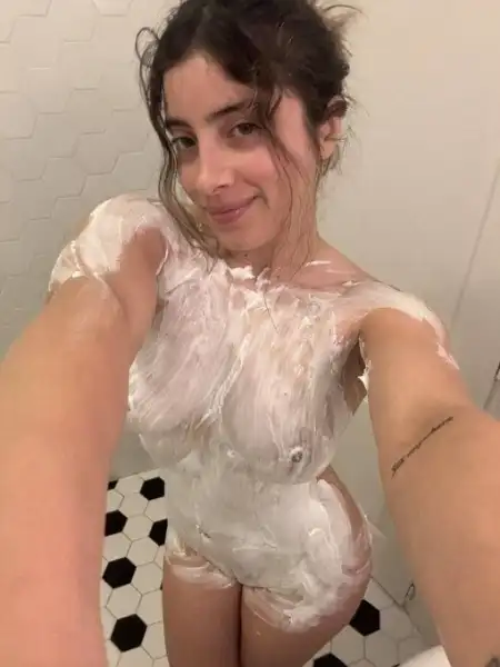 I AM A HOT SEXY LADY THAT CAN SATISFY ALL YOUR SEX FANTASIES MY PLACE OR YOURS💙 💋💚.  Hit me up  16364**** - 3