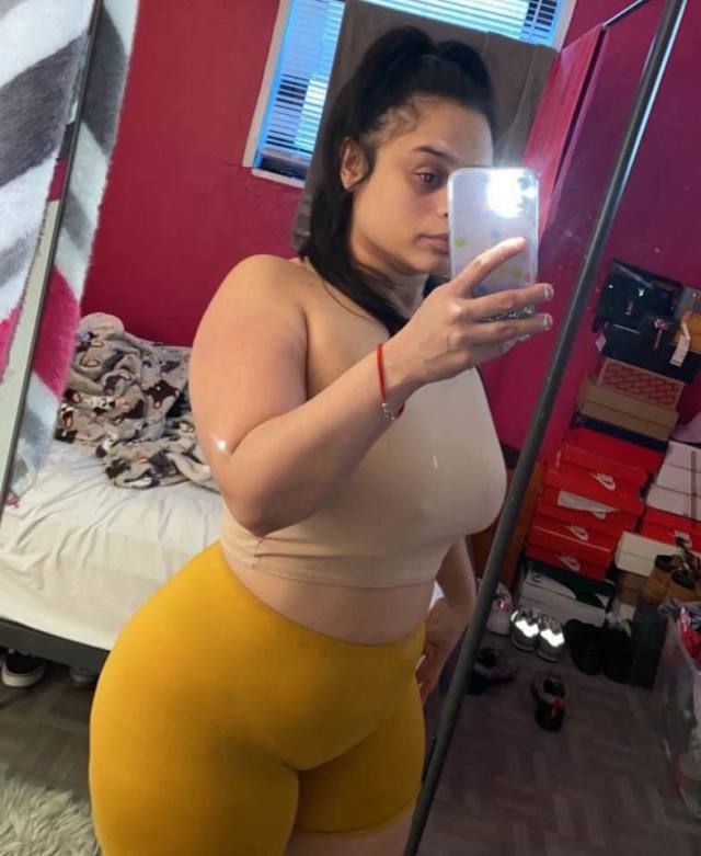 Hi Guys Am Mary available Now Come Smack it For Me 👋🏼 i Squirt💦 👅 24/7 Available for Outcall, Incall,CarFun 🚘and FaceTime😍👅 - Image 3