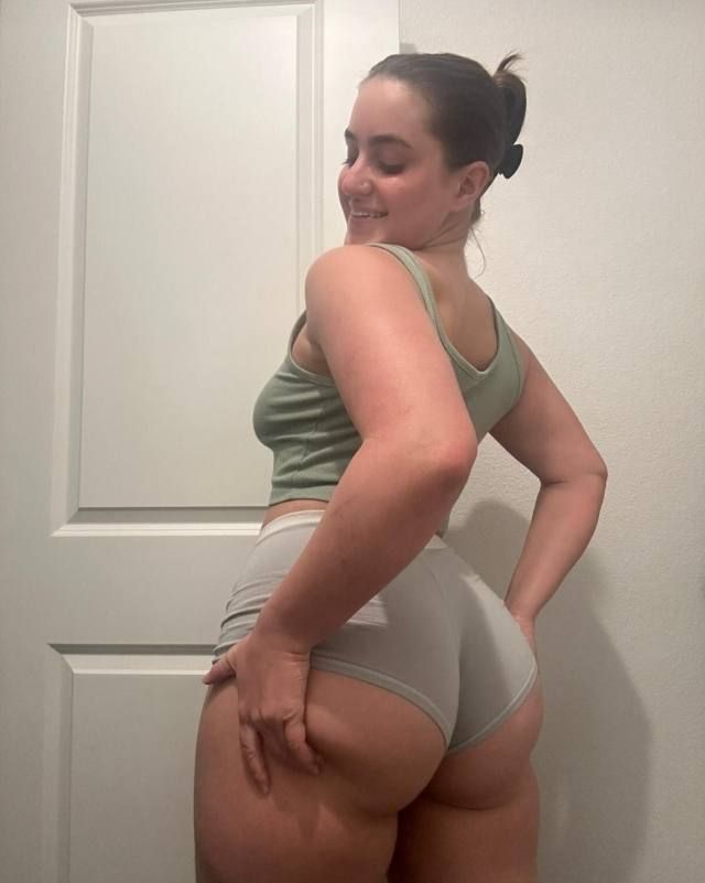 I’m available for fun both incalls and outcalls 24/7… HMU for my rates - Image 2