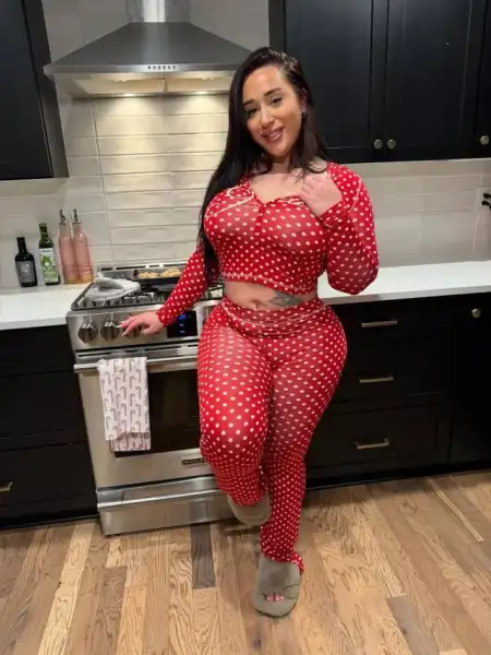 👅I AM LOOKING FOR A NICE COCK TO **** SERVICE💠AVAILABLE CAR/HOME/HOTEL INCALL AND OUTCALL