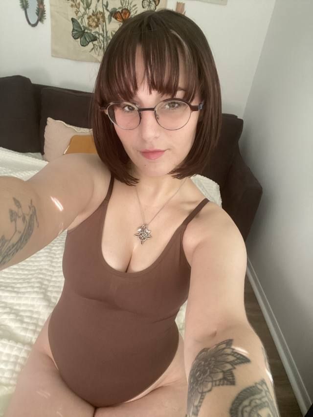 Available for hookup and massage Incall or outcall 🍑 🍆 - Image 2