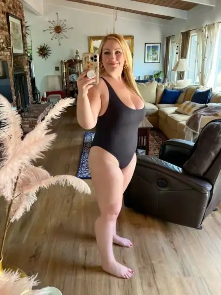 I’m down for fun 🤩 😈👅👅😍 - 2