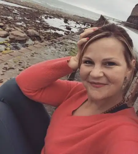 I’M MARRIED WITH TWO KIDS LOOKING FOR FRIENDS WITH BENEFITS