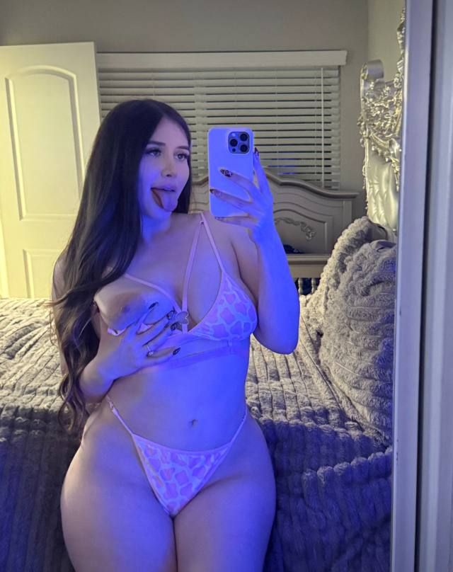 Textme@ 2252100402🔥🍷🔥Real Natural limited-time fun offering ❄🐰LET'S MEET 🍷🍷Soft and Juicy🍷 👅INCALL OR OUTCALL👅 24/7 👅Availabi - Image 2