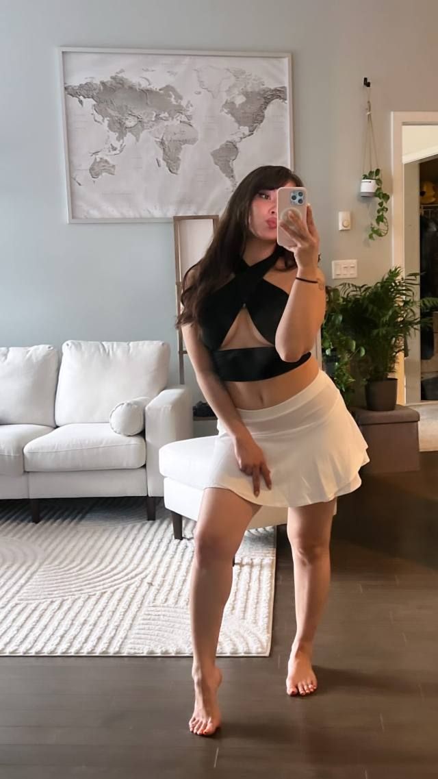 I am Sophie ,really sweet and polite😊💋HMU on  Hotline: +1 832-930-9358 : Hmu on iMessage: kalieamderson30@gmail.com - Image 3