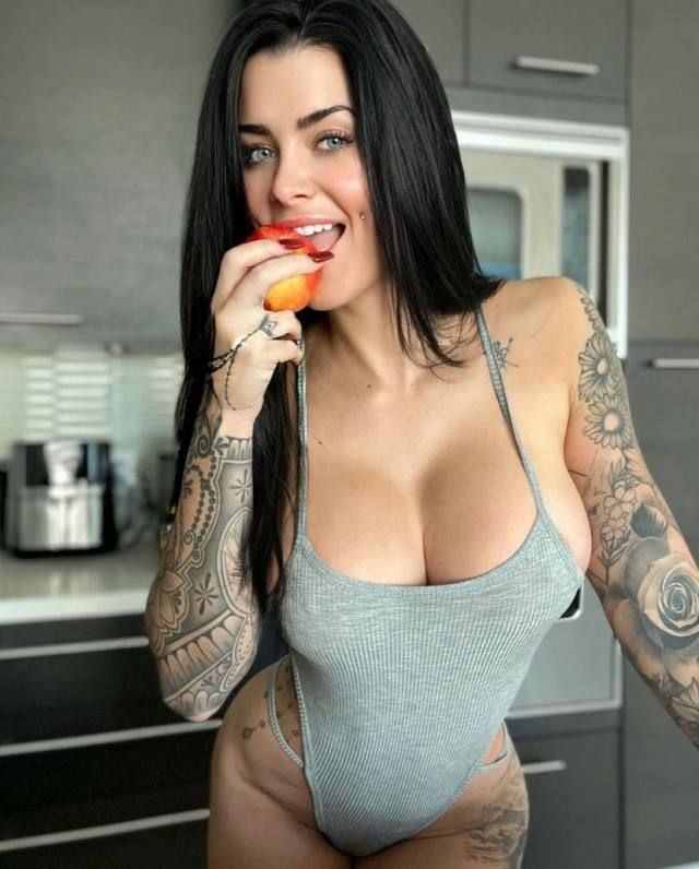 AM AVAILABLE FOR HOOKUP FUN - Image 2