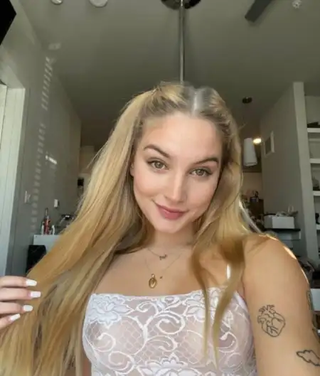 I’m available for both incall and outcall - 2