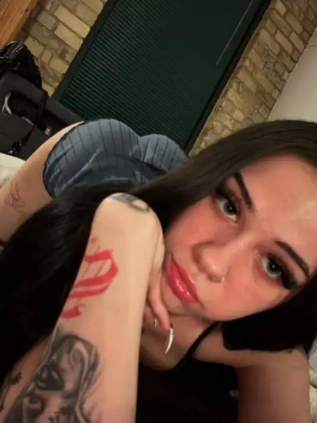 kayla available for hookup and massage - 3