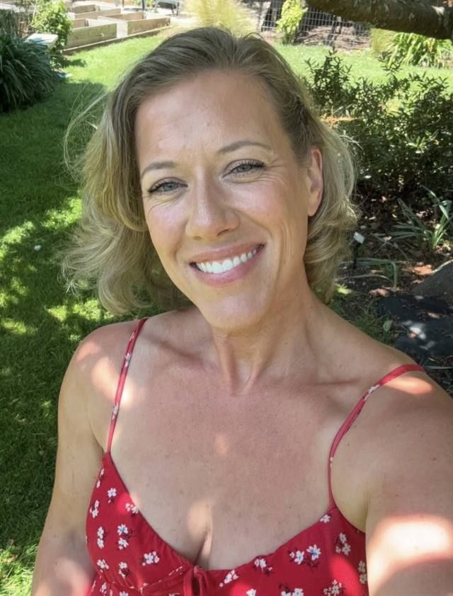 💕 Sexy MILF 👅 around you 💕 - Image 3