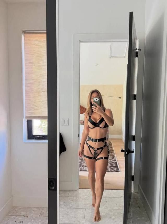 Pay to play body warm - Image 2