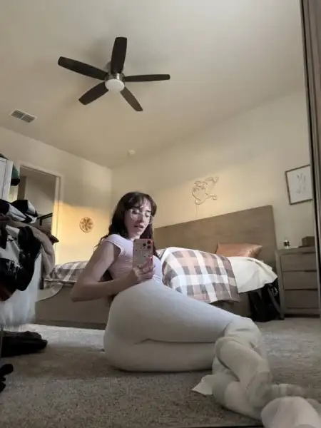 Hey guys 👋, I am available to fuck and creampie 💦🍆🍑 - 2