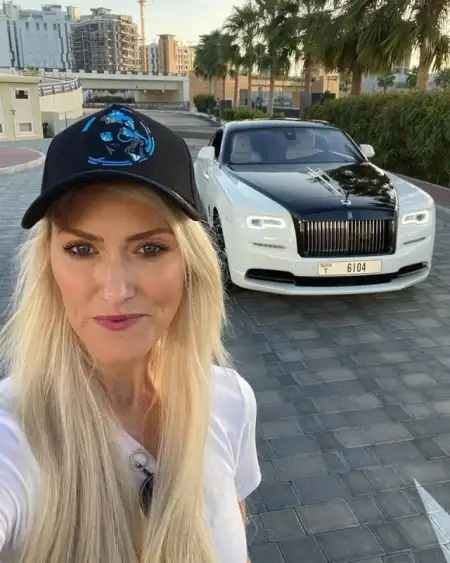 Philanthropist Doris - 2
