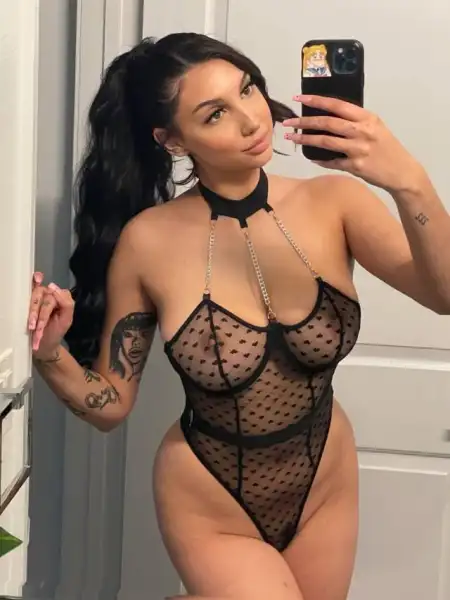 AVAILABLE FOR HOOKUP🥒🥵 FULL SERVICE WITH RESTRICTION 💦VERY ROMANTIC AND SEXY