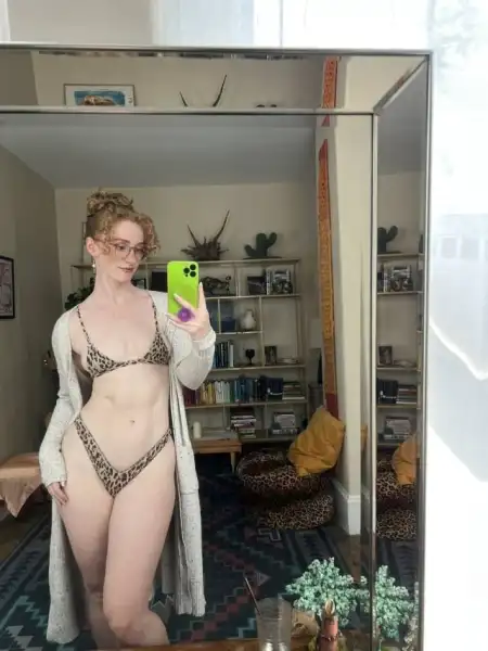 I am looking for a good and honest man to explore so much fun together.