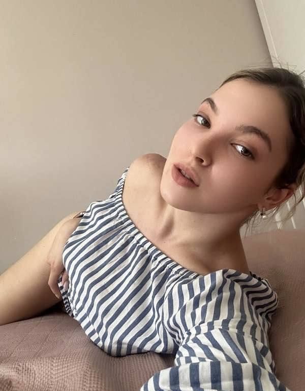 THE VIVACIOUS YOUNG AND SEXY Girl IS AVAILABLE😘Text me +1 (512)540-2382 TO FULFILL YOUR SEXUAL DESIRES😝💚 - Image 2