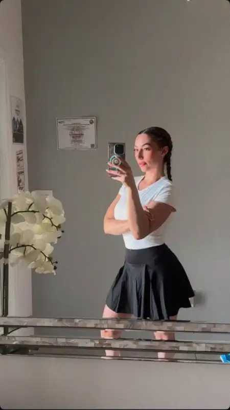 I’m only interested in a serious relationship with a mature man, I don’t take money for sex, no games must be ready for a din