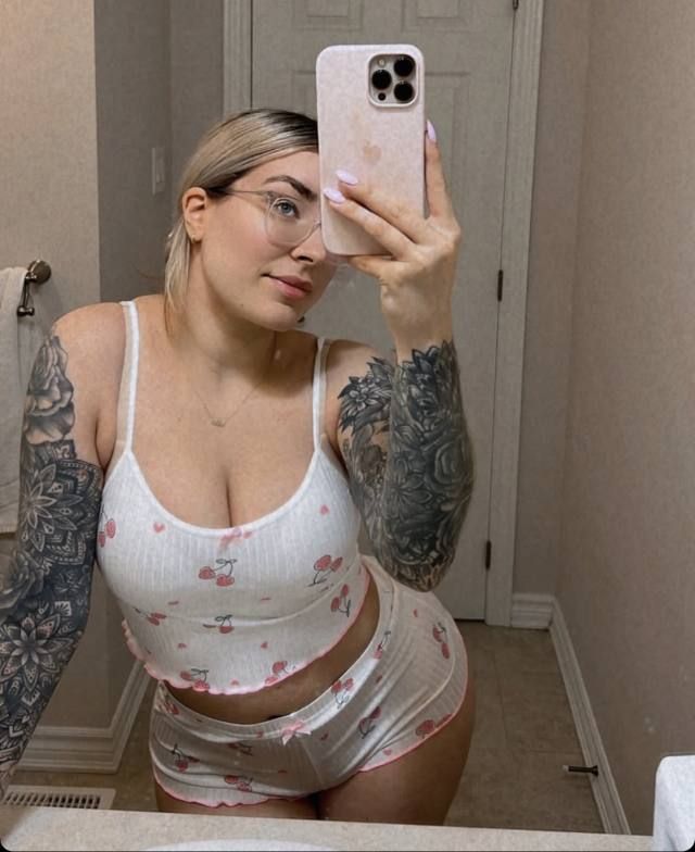 Hey lovebirds! Hii 👋I am Jenny , your massage and fun therapist 💋HMU on snapchat: go236250❤️ - Image 3