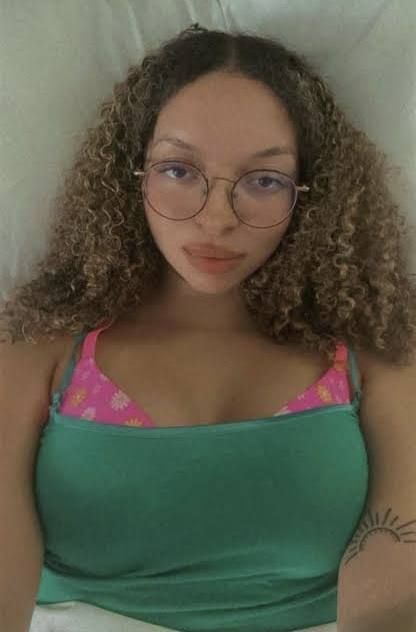 SINGLE AND SEARCHING FOR MY OTHER HALF 👅💦…WE CAN EXPLORE THE WORLD TOGETHER ! - Image 2