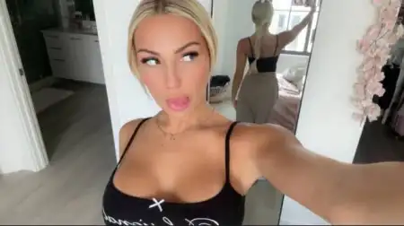 I’m available for hookup - 3