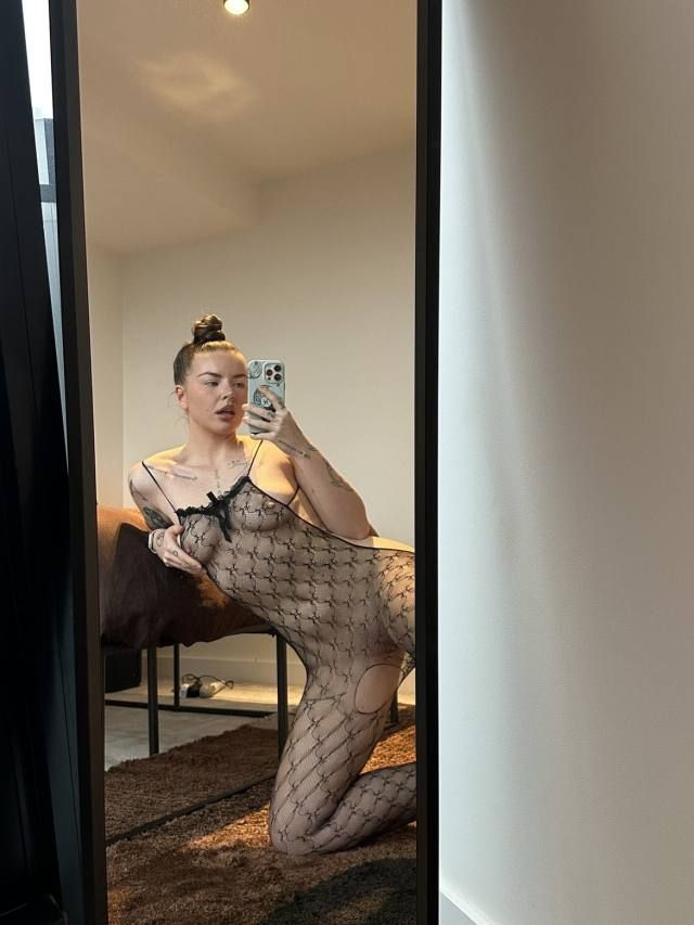 Hello gentleman, I'm Marissa❤💋sexy👅🫰and Very hot , I’m here to have a good time❤ 👅I'm very professional. Text me 6576817670 - Image 2