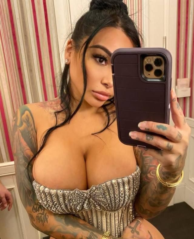 I’M AVAILABLE FOR ALL SERVICES - Image 3