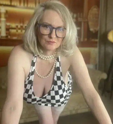 ✨⎞✨⎛ OLDER Mom Need Pussy Fun.*Totally Free..⎞✨⎛✨