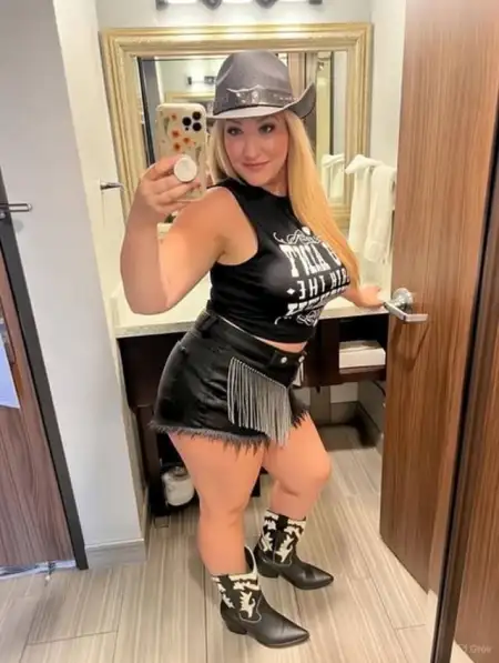 I’m down for fun 🤩 😘😍😈👅 - 3