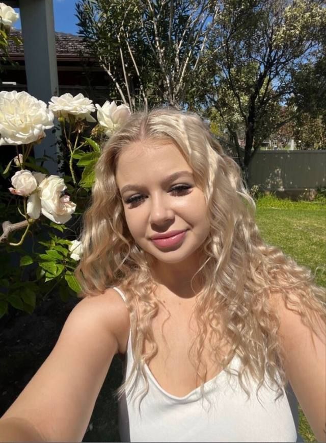 I’m down for all kind of services both Incall and outcall - Image 2