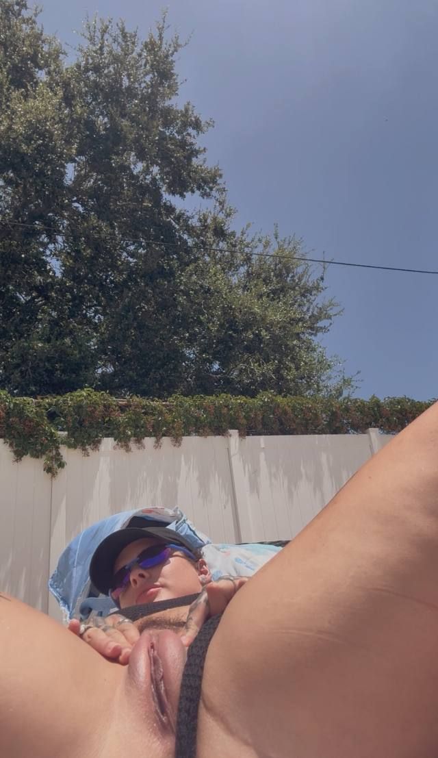 AM DOWN FOR MEETUP I accept cash,Telegra:(kfrancelia) I’m a horny mature girl, I love squirting💦I Wanna fulfill your widest - Image 3