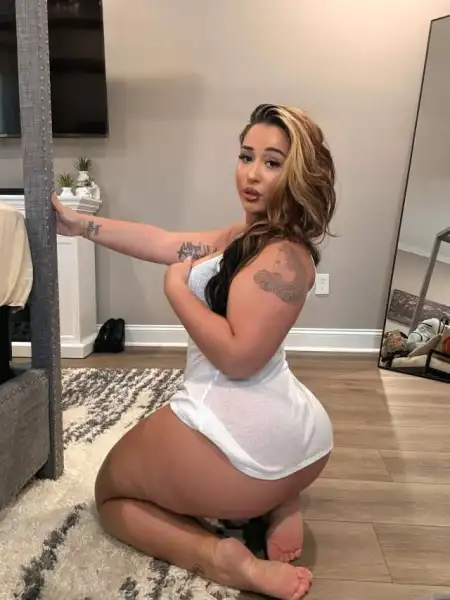👅I AM LOOKING FOR A NICE COCK TO **** SERVICE💠AVAILABLE CAR/HOME/HOTEL INCALL AND OUTCALL