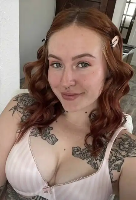 Kinky bi hot  redhead 🧑‍🦰 princess ready for fun 🤭💕,hmu if you’re down to fuck and bj….