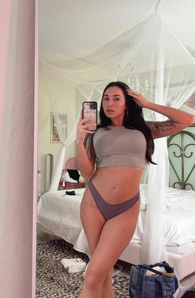 NO PAYMENT REQUIRED-SEXY SINGLE MOM AND LOOKING TO HAVE FUN I'm a sexy mom of two kids. A single mom and I'm very horny🍑🍑💦 - Image 3